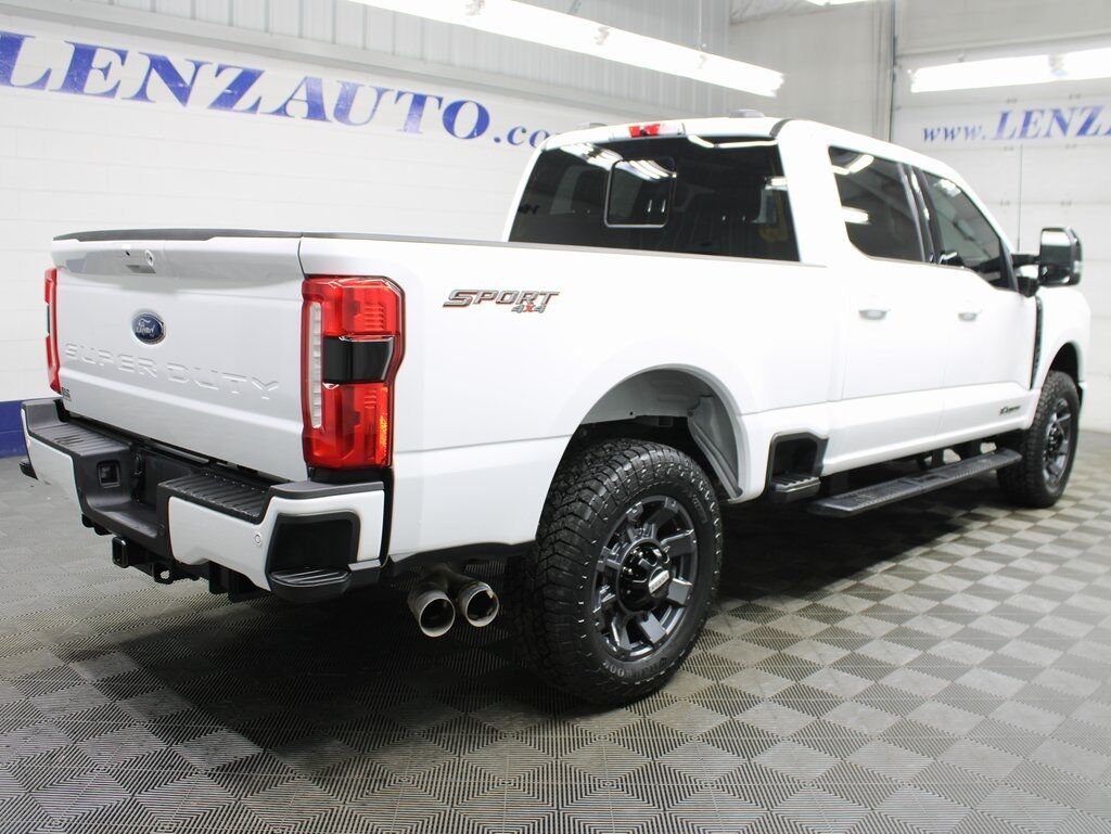 2024 Ford F-250 Super Duty 4x4 Crew Cab Lariat Fond du Lac WI
