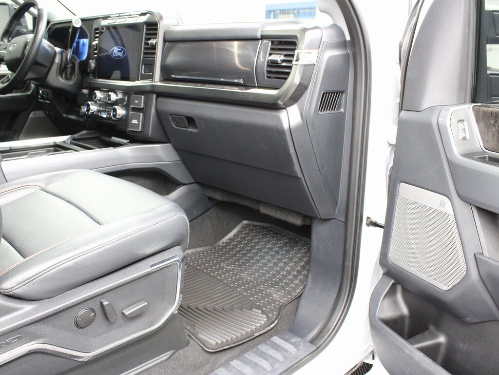 2024 Ford F-250 Super Duty 4x4 Crew Cab Lariat Fond du Lac WI