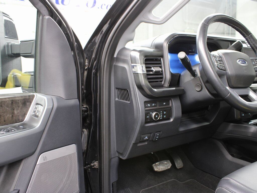 2024 Ford F-250 Super Duty 4x4 Crew Cab Lariat Fond du Lac WI