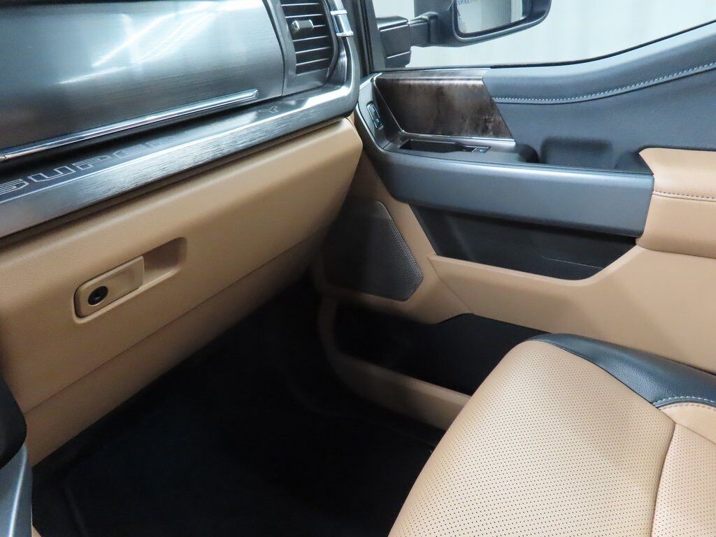 2024 Ford F-250 Super Duty 4x4 Crew Cab Lariat Fond du Lac WI