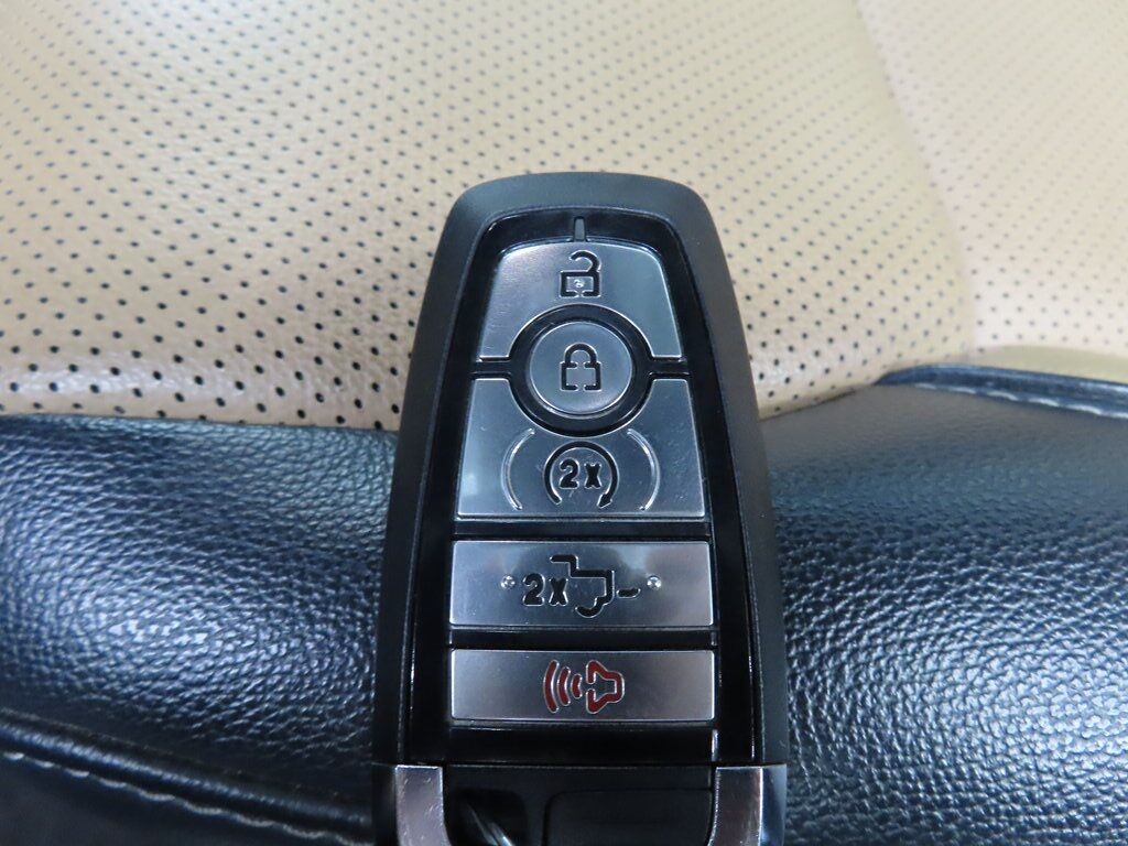 2024 Ford F-250 Super Duty 4x4 Crew Cab Lariat Fond du Lac WI