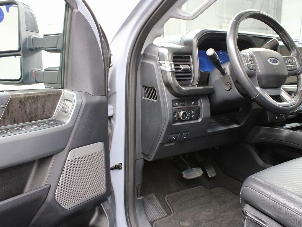 2024 Ford F-250 Super Duty 4x4 Crew Cab Lariat Fond du Lac WI