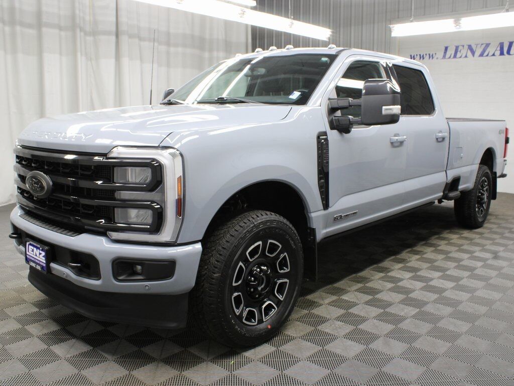 2024 Ford F-250 Super Duty 4x4 Crew Cab Lariat Fond du Lac WI