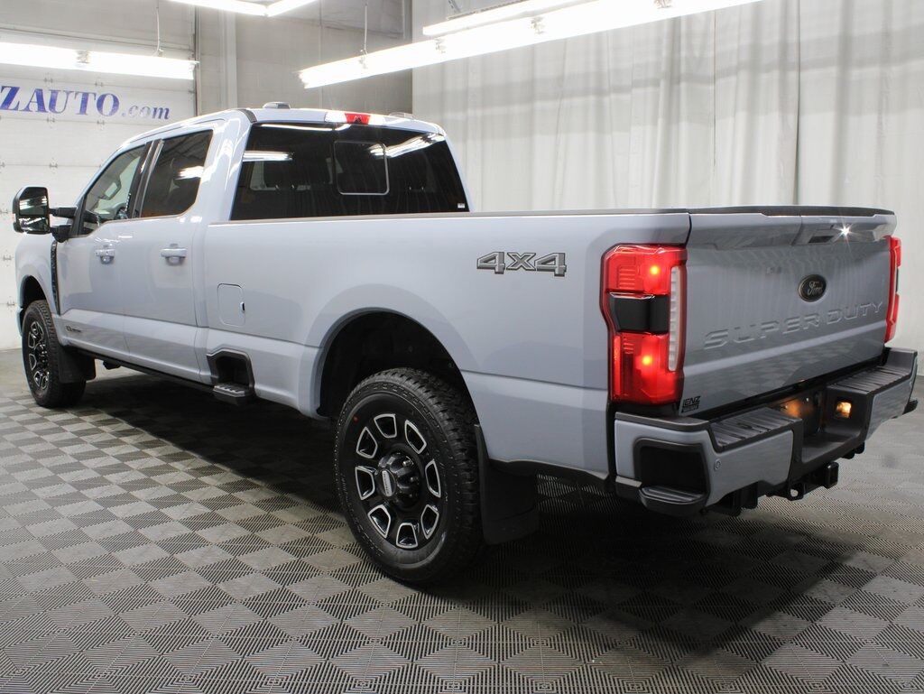 2024 Ford F-250 Super Duty 4x4 Crew Cab Lariat Fond du Lac WI