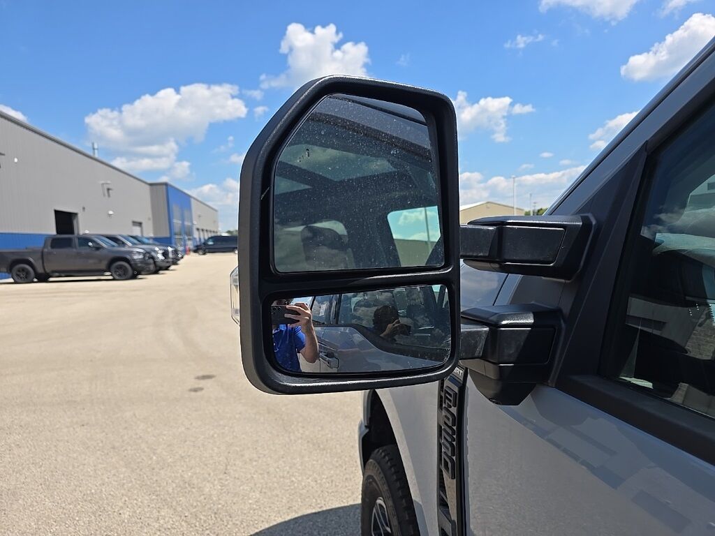 2024 Ford F-250 Super Duty 4x4 Crew Cab Lariat Fond du Lac WI