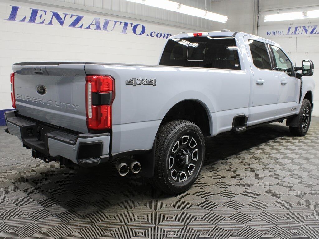 2024 Ford F-250 Super Duty 4x4 Crew Cab Lariat Fond du Lac WI