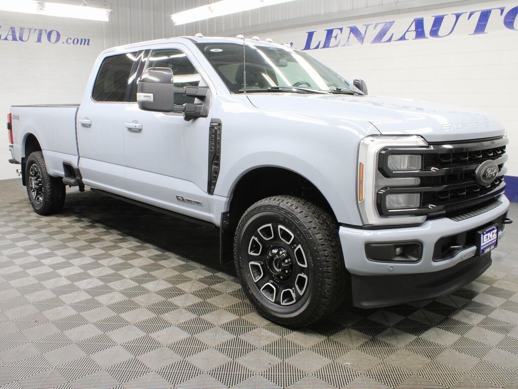 2024 Ford F-250 Super Duty 4x4 Crew Cab Lariat Fond du Lac WI