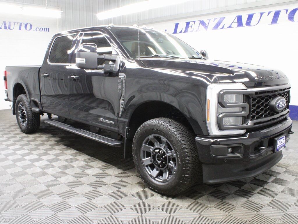 2024 Ford F-250 Super Duty 4x4 Crew Cab Lariat Fond du Lac WI