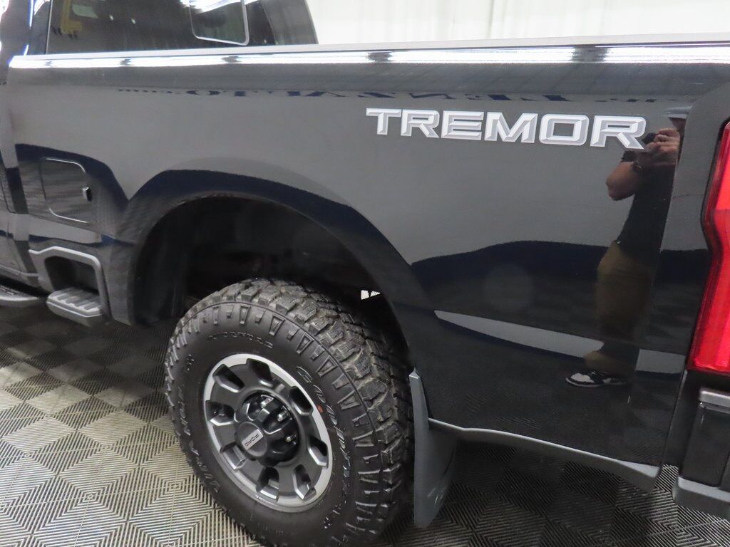 2024 Ford F-250 Super Duty 4x4 Crew Cab Lariat Fond du Lac WI