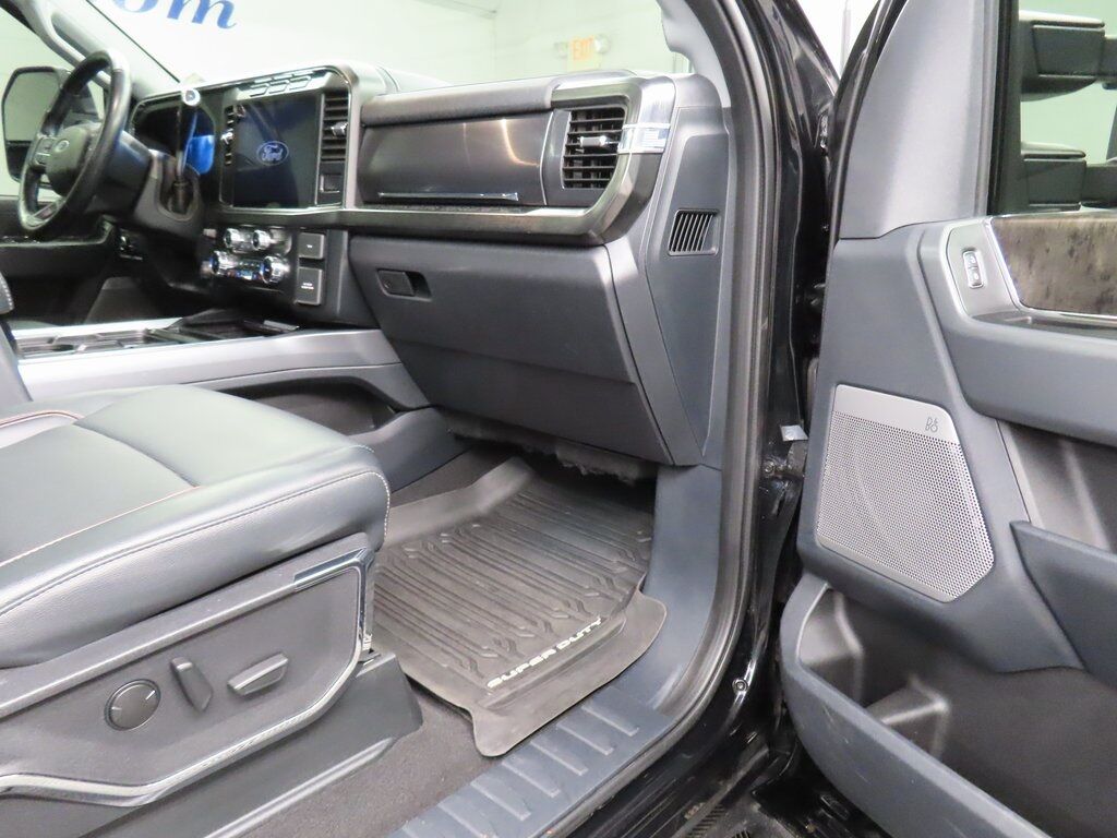 2024 Ford F-250 Super Duty 4x4 Crew Cab Lariat Fond du Lac WI