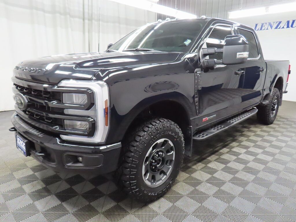2024 Ford F-250 Super Duty 4x4 Crew Cab Lariat Fond du Lac WI