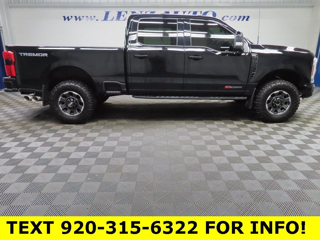 2024 Ford F-250 Super Duty 4x4 Crew Cab Lariat Fond du Lac WI