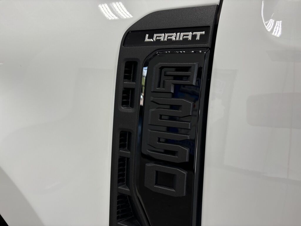 2024 Ford F-250 Super Duty 4x4 Crew Cab Lariat Fond du Lac WI