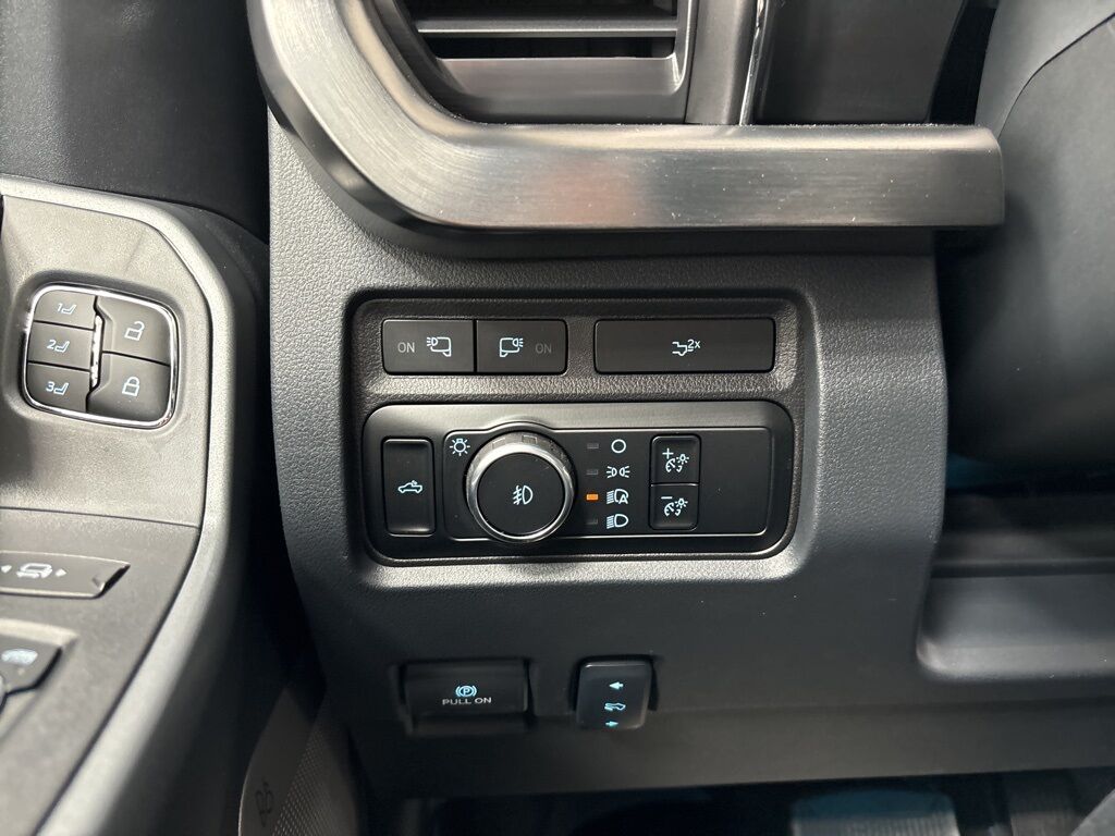 2024 Ford F-250 Super Duty 4x4 Crew Cab Lariat Fond du Lac WI