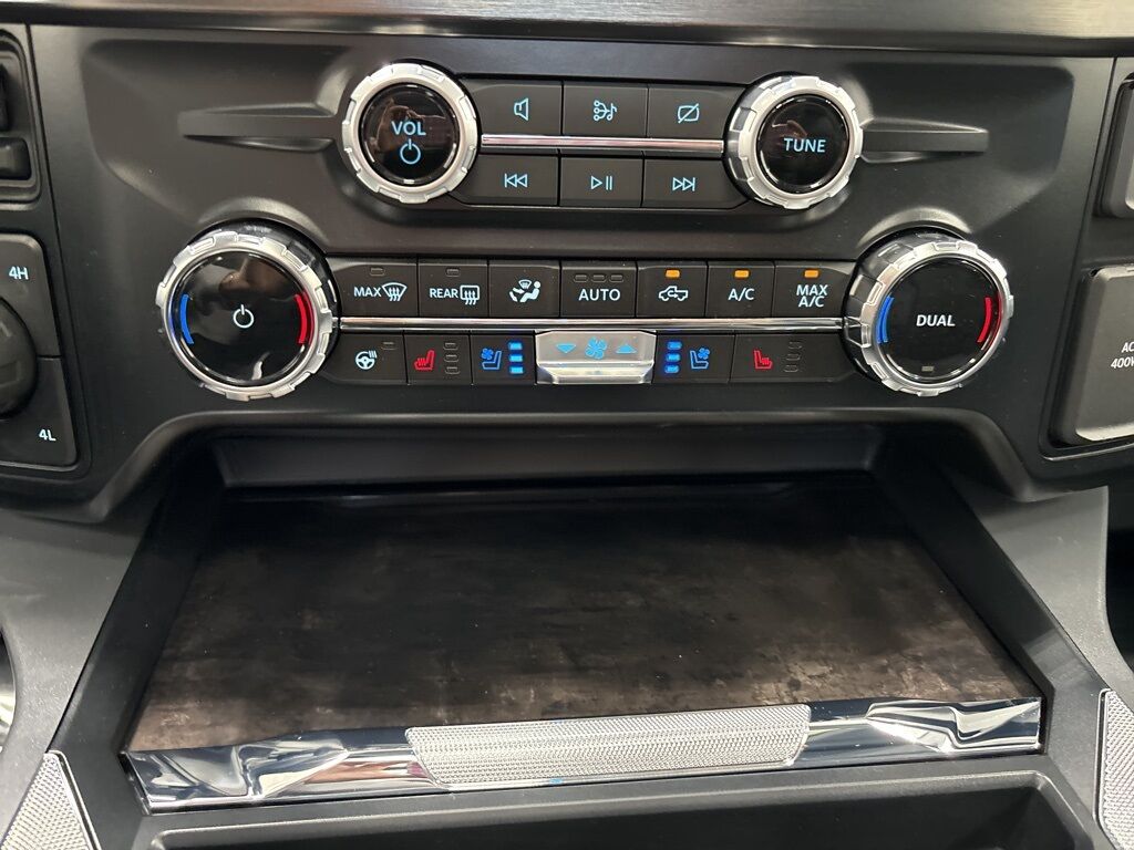 2024 Ford F-250 Super Duty 4x4 Crew Cab Lariat Fond du Lac WI