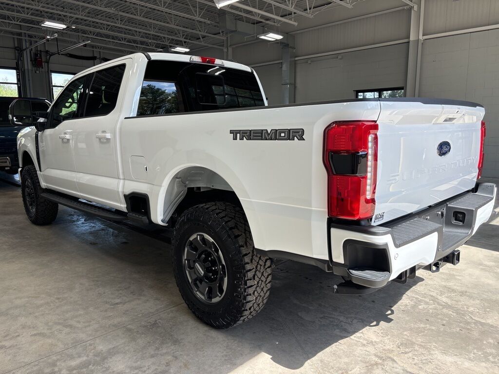 2024 Ford F-250 Super Duty 4x4 Crew Cab Lariat Fond du Lac WI