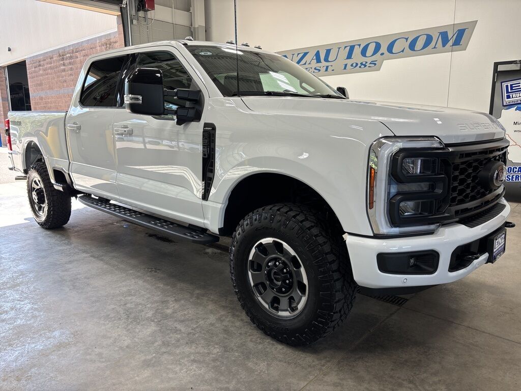 2024 Ford F-250 Super Duty 4x4 Crew Cab Lariat Fond du Lac WI