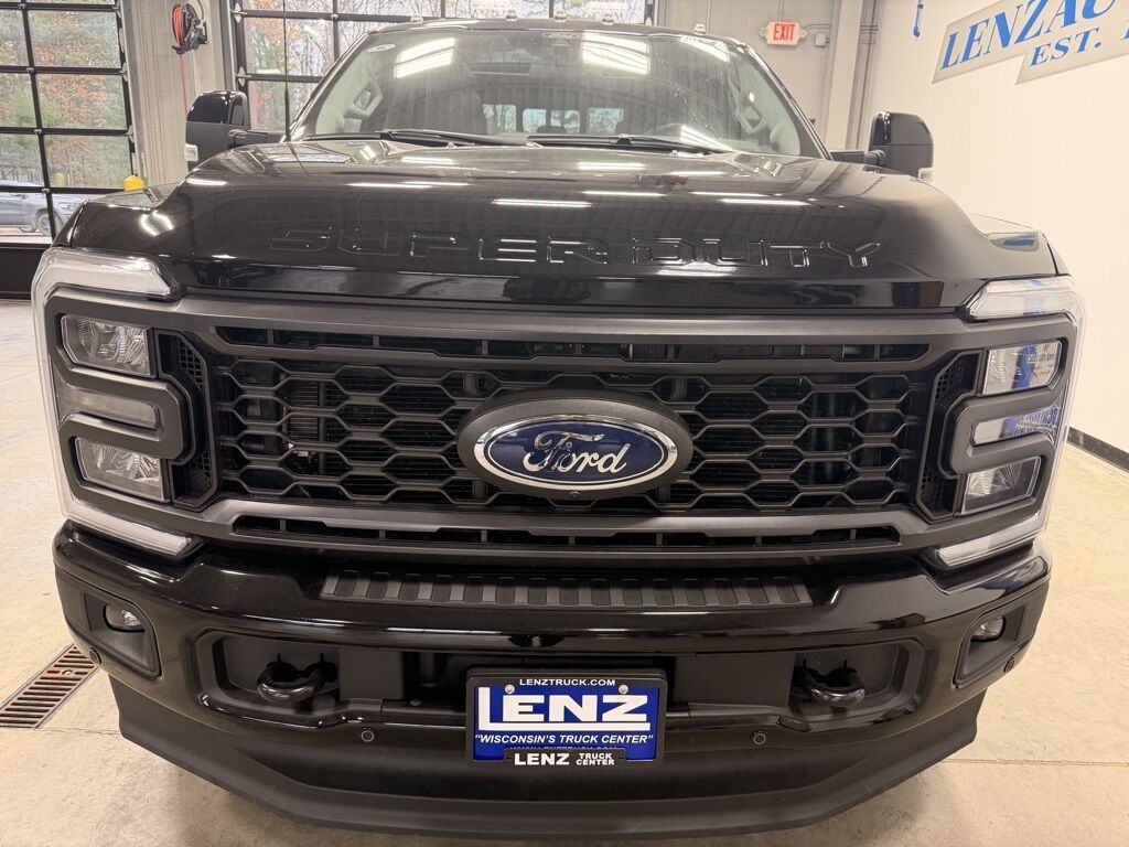 2024 Ford F-250 Super Duty 4x4 Crew Cab Lariat