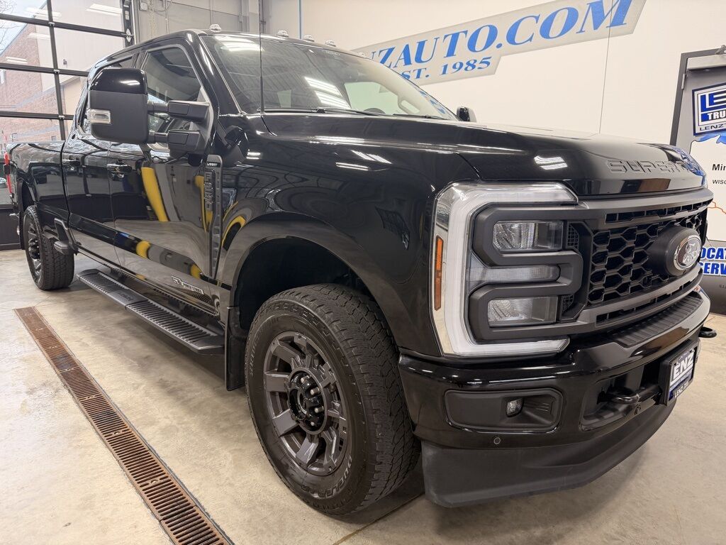 2024 Ford F-250 Super Duty 4x4 Crew Cab Lariat