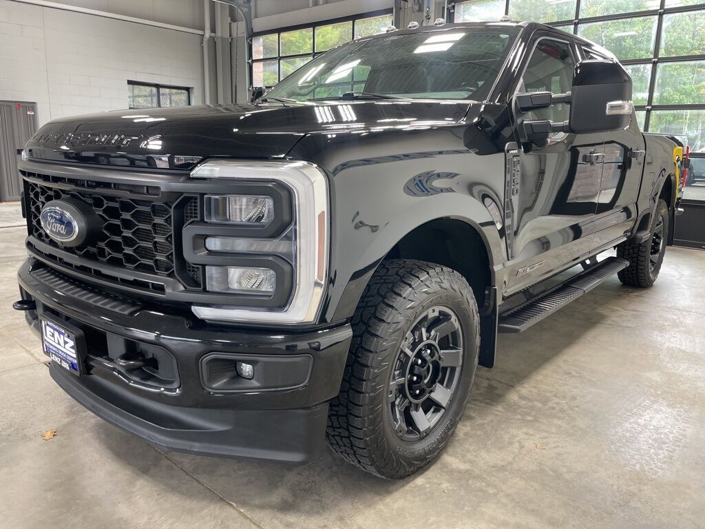 2024 Ford F-250 Super Duty 4x4 Crew Cab Lariat Minocqua WI