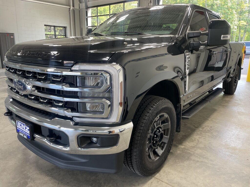2024 Ford F-250 Super Duty 4x4 Crew Cab Lariat Minocqua WI