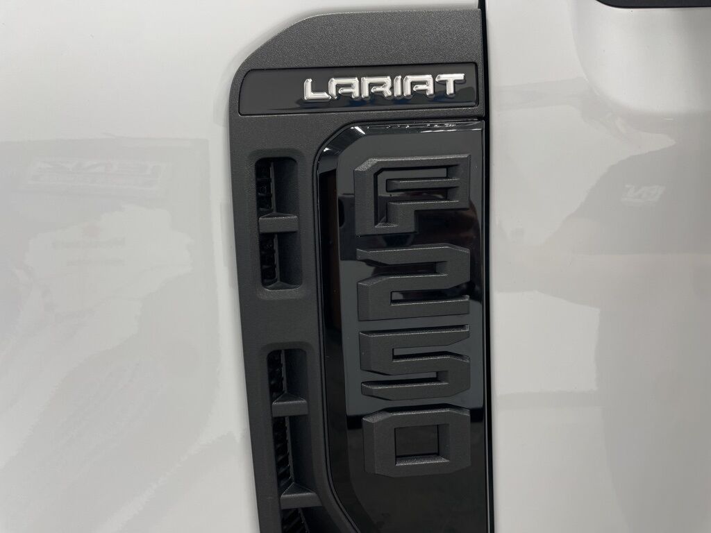 2024 Ford F-250 Super Duty 4x4 Crew Cab Lariat Minocqua WI