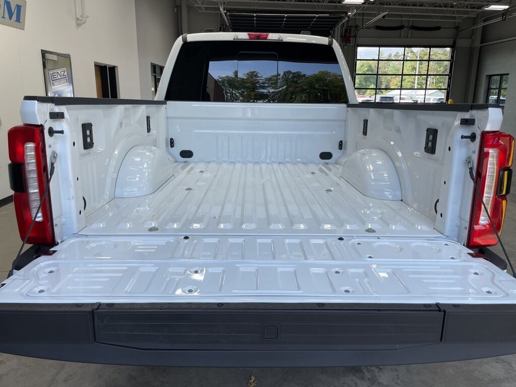 2024 Ford F-250 Super Duty 4x4 Crew Cab Lariat Minocqua WI