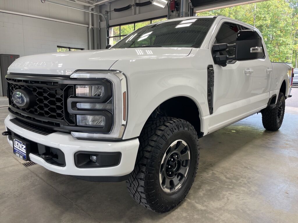 2024 Ford F-250 Super Duty 4x4 Crew Cab Lariat Minocqua WI