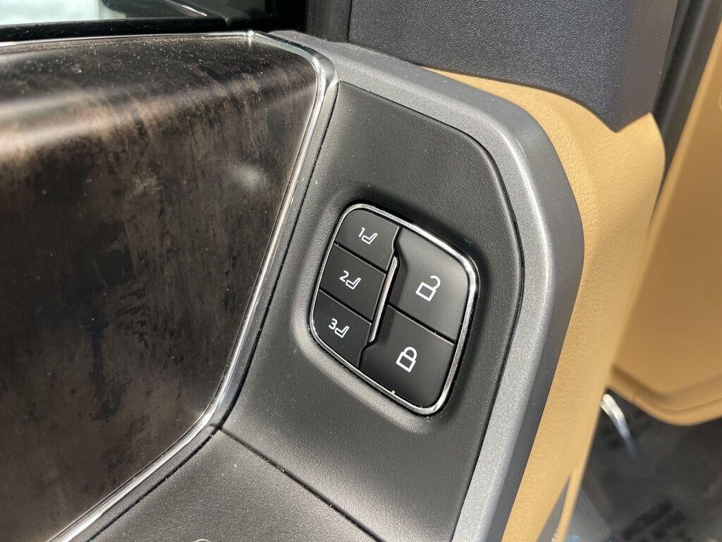 2024 Ford F-250 Super Duty 4x4 Crew Cab Lariat Minocqua WI