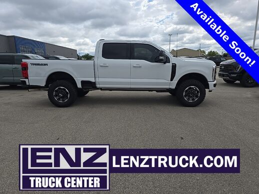 2024_Ford_F-250 Super Duty_4x4 Crew Cab Lariat_ Fond du Lac WI