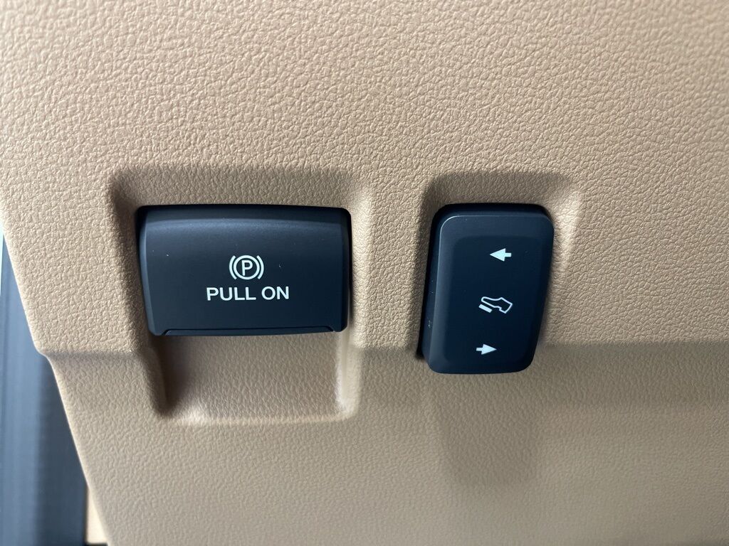 2024 Ford F-250 Super Duty 4x4 Crew Cab Lariat Minocqua WI
