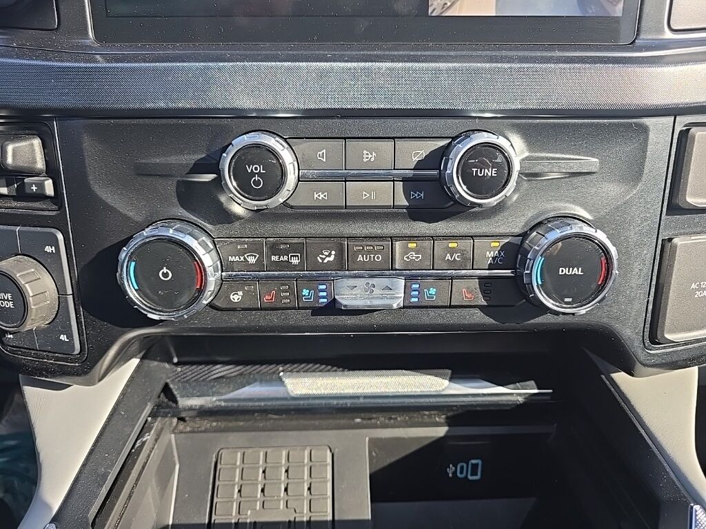 2024 Ford F-250 Super Duty 4x4 Crew Cab Limited Fond du Lac WI