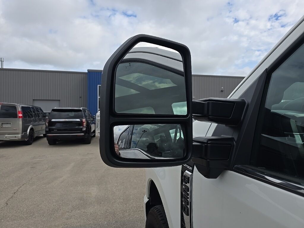 2024 Ford F-250 Super Duty 4x4 Crew Cab Platinum Fond du Lac WI