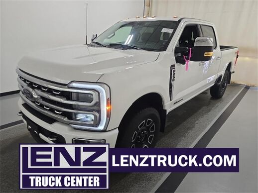2024_Ford_F-250 Super Duty_4x4 Crew Cab Platinum_ Fond du Lac WI