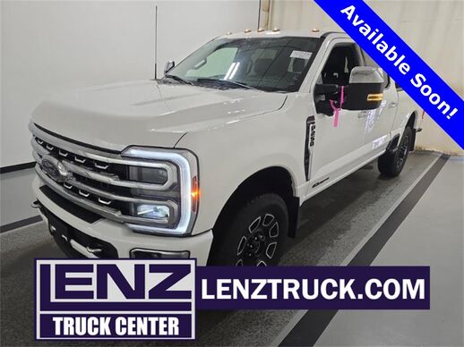 2024_Ford_F-250 Super Duty_4x4 Crew Cab Platinum_ Fond du Lac WI