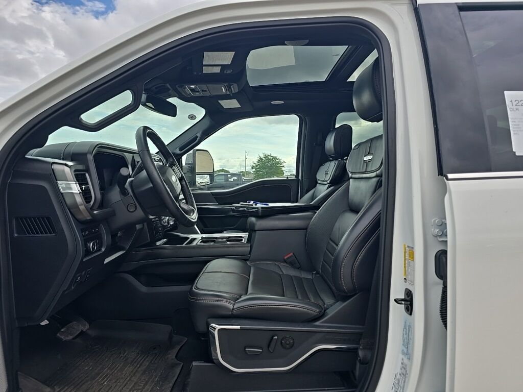 2024 Ford F-250 Super Duty 4x4 Crew Cab Platinum Fond du Lac WI