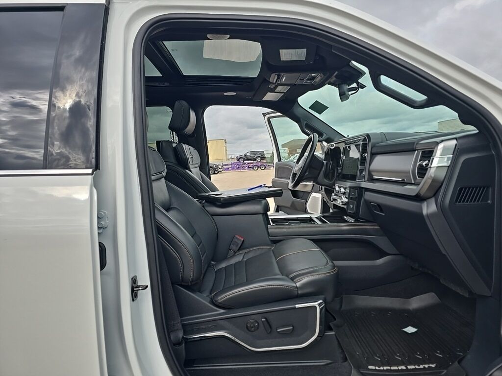 2024 Ford F-250 Super Duty 4x4 Crew Cab Platinum Fond du Lac WI
