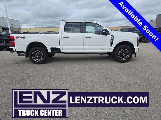 2024_Ford_F-250 Super Duty_4x4 Crew Cab Platinum_ Fond du Lac WI