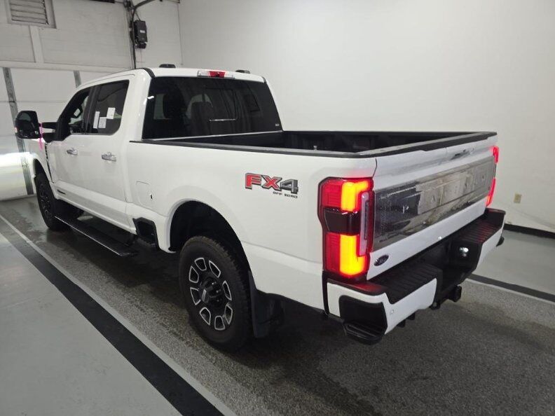 2024 Ford F-250 Super Duty 4x4 Crew Cab Platinum Fond du Lac WI