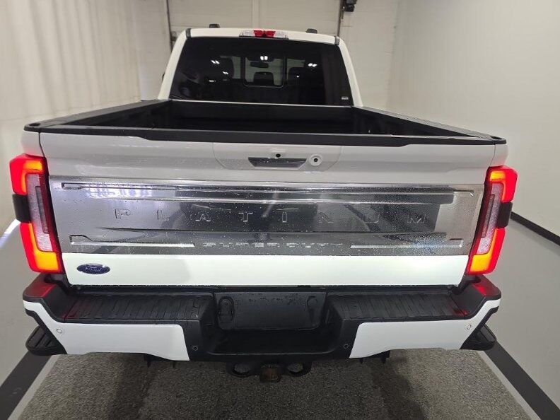 2024 Ford F-250 Super Duty 4x4 Crew Cab Platinum Fond du Lac WI