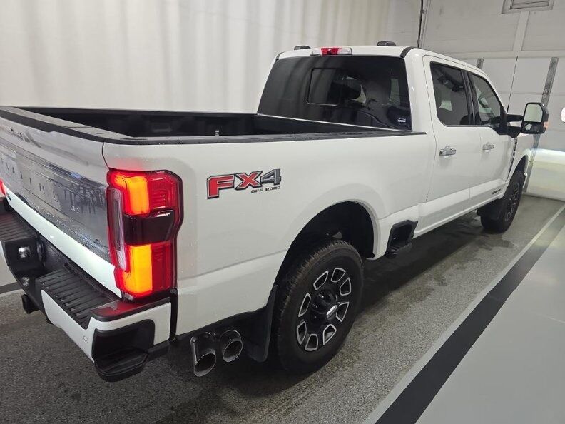 2024 Ford F-250 Super Duty 4x4 Crew Cab Platinum Fond du Lac WI