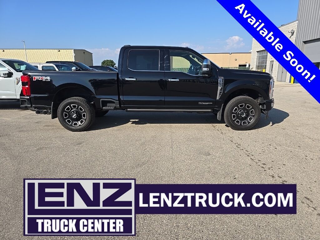 2024 Ford F-250 Super Duty 4x4 Crew Cab Platinum Fond du Lac WI