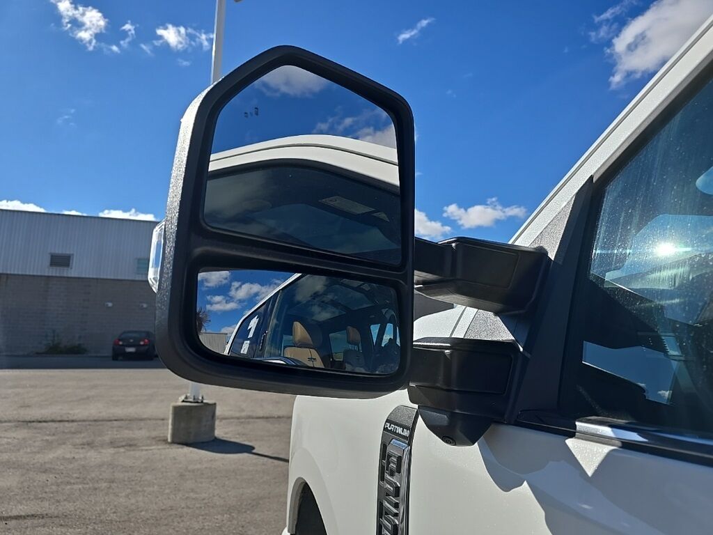 2024 Ford F-250 Super Duty 4x4 Crew Cab Platinum Fond du Lac WI