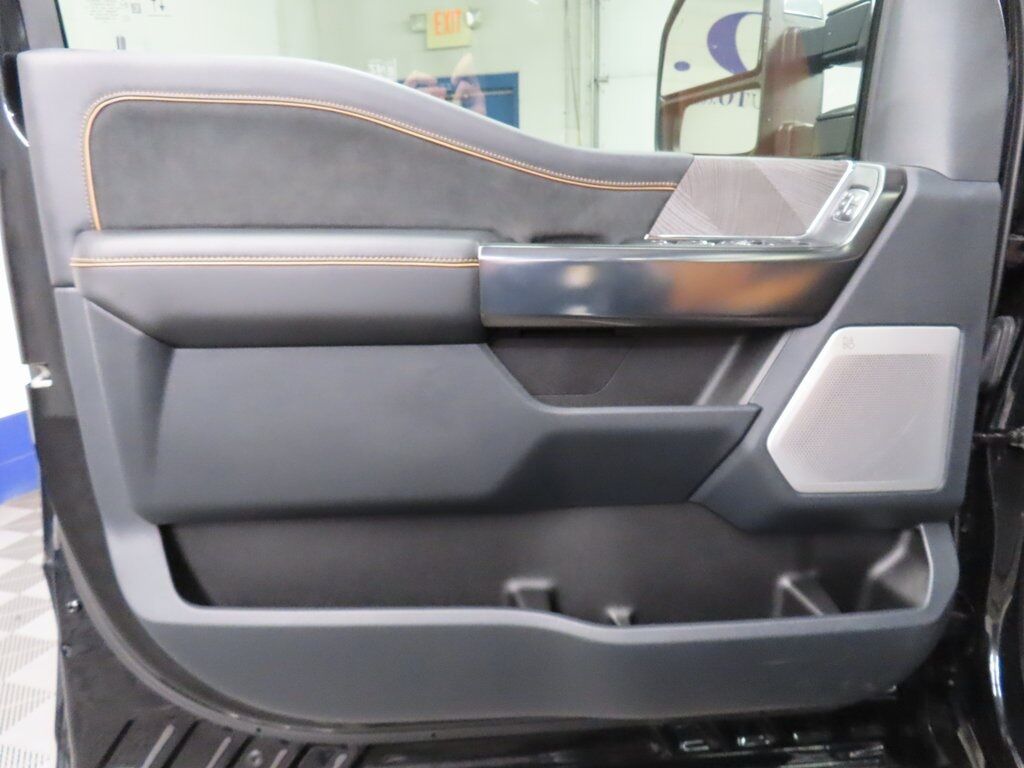 2024 Ford F-250 Super Duty 4x4 Crew Cab Platinum Fond du Lac WI