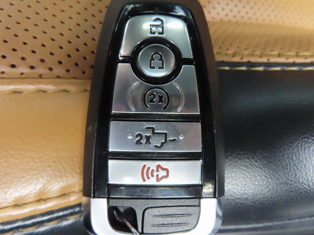 2024 Ford F-250 Super Duty 4x4 Crew Cab Platinum Fond du Lac WI