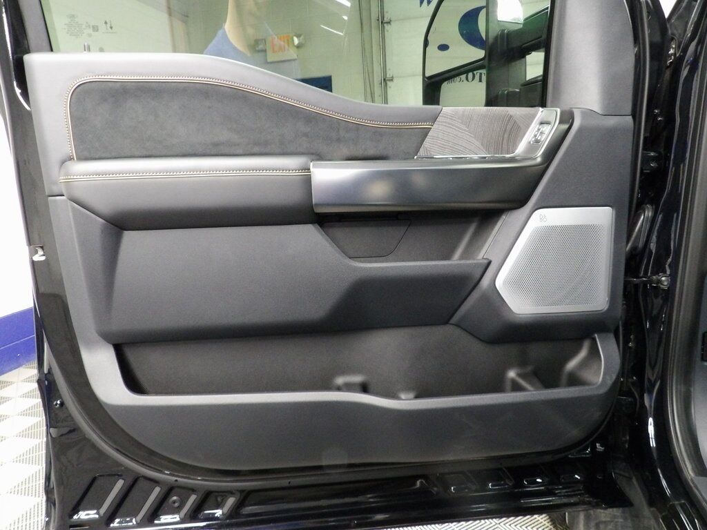 2024 Ford F-250 Super Duty 4x4 Crew Cab Platinum Fond du Lac WI