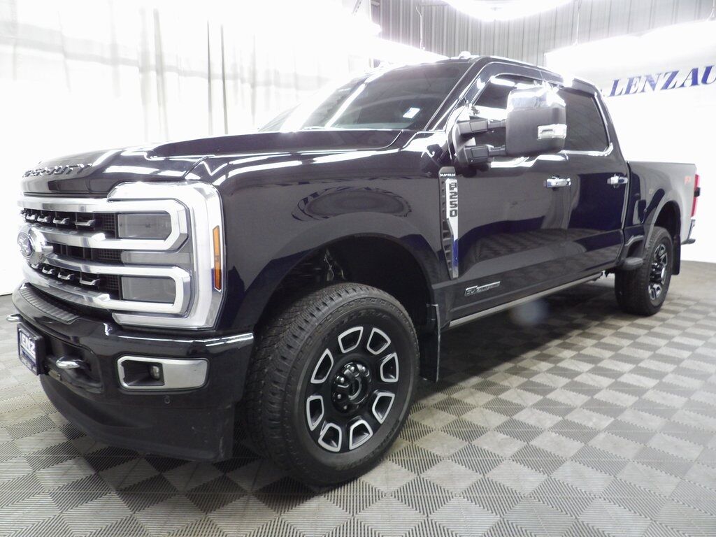 2024 Ford F-250 Super Duty 4x4 Crew Cab Platinum Fond du Lac WI