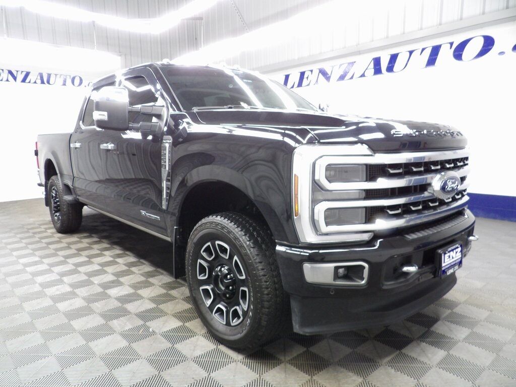 2024 Ford F-250 Super Duty 4x4 Crew Cab Platinum Fond du Lac WI
