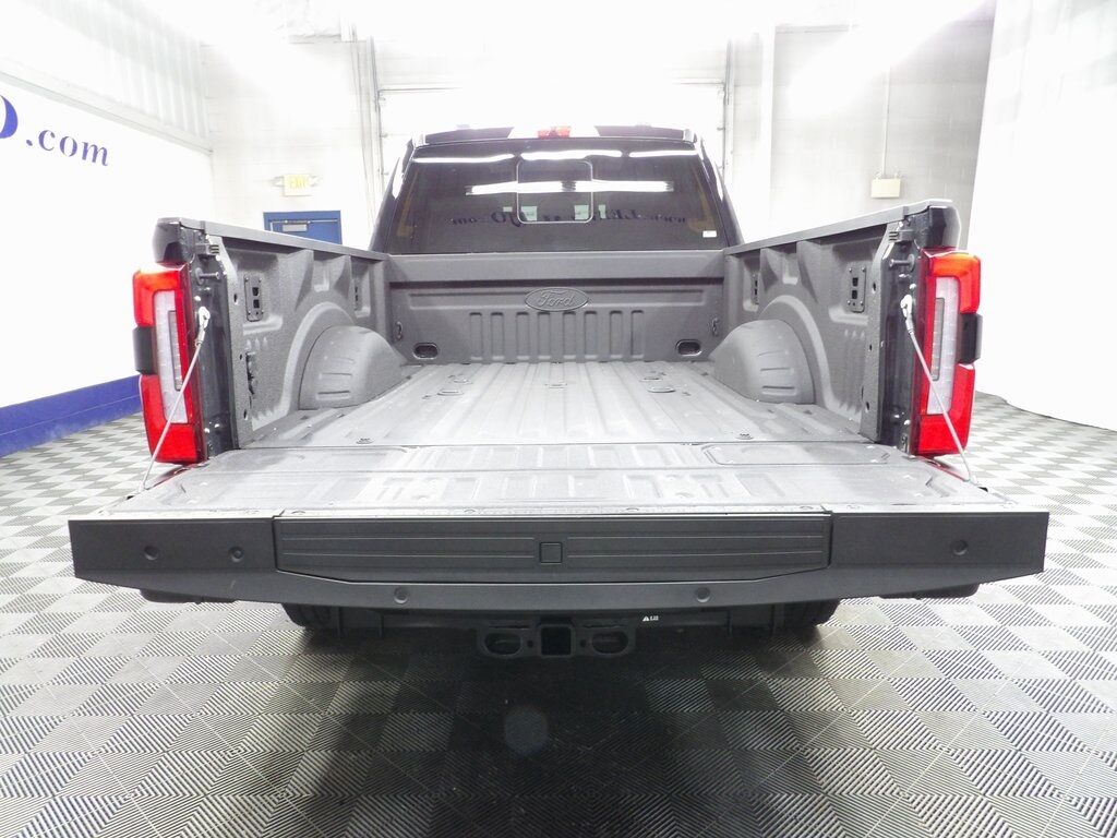 2024 Ford F-250 Super Duty 4x4 Crew Cab Platinum Fond du Lac WI