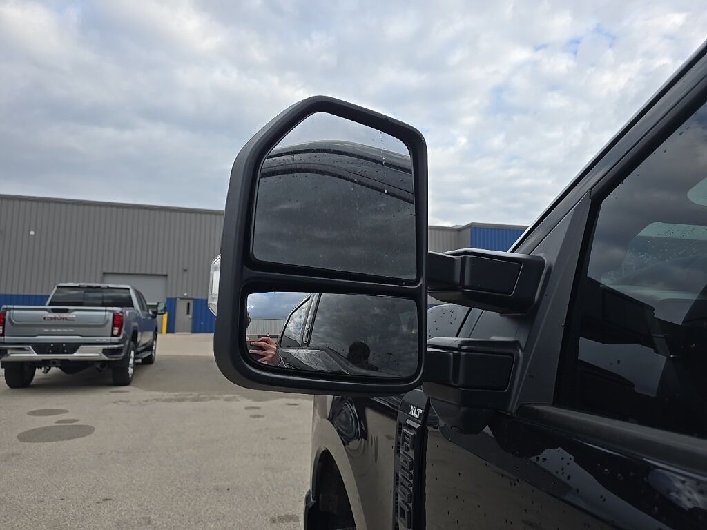 2024 Ford F-250 Super Duty 4x4 Crew Cab XLT Fond du Lac WI